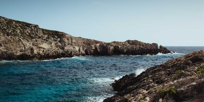 从工装到品牌名片：兴华服装厂定制方案如何重塑新零售竞争力