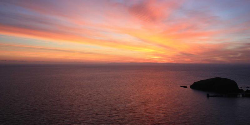 远程办公时代的企业形象管理：如何为分布式团队定制统一职业装并高效邮寄？